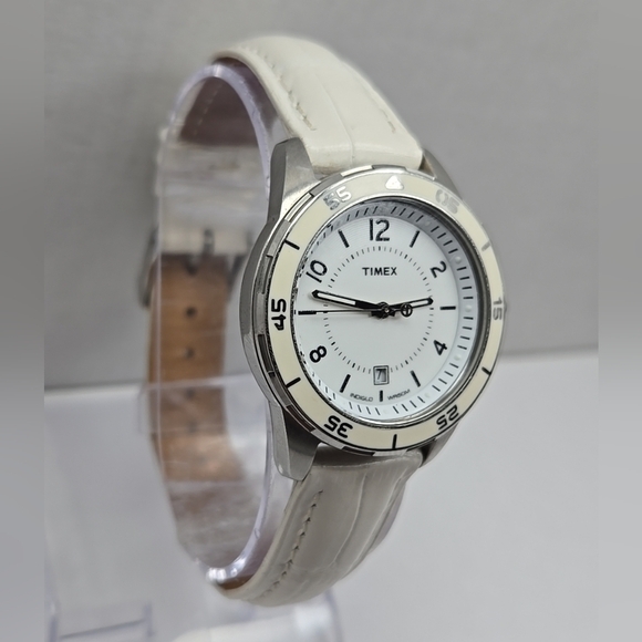 Womens Timex Premium Date Watch White Silver WR50M Rotating Bezel New Battery - Picture 3 of 12